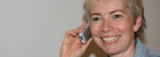 Dame med telefon