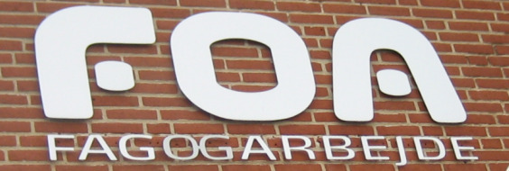 FOA-logo på hus