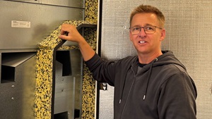 Udover Thomas Nordahl kunne otte andre FOA-medlemmer fra Aalborg Kommune og Vesthimmerland Kommune fejre, at de havde afsluttet uddannelsen til Tværfaglig Grøn Energioperatør på TECHCOLLEGE i Aalborg. Med uddannelsen i bagagen er de blevet endnu bedre klædt på til at arbejde med energioptimering, grøn omstilling og fremtidens tekniske bygningsdrift.