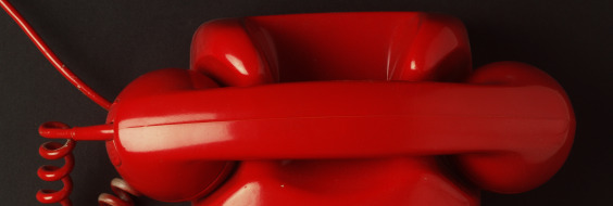 Rødt telefonrør