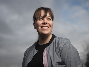 Kvinde i sosu-uniform